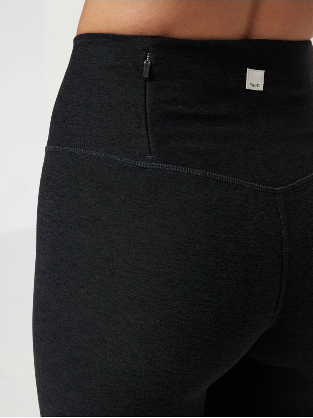 Vuori Women’s Black Clean Elevation Leggings - Picture 3 of 11